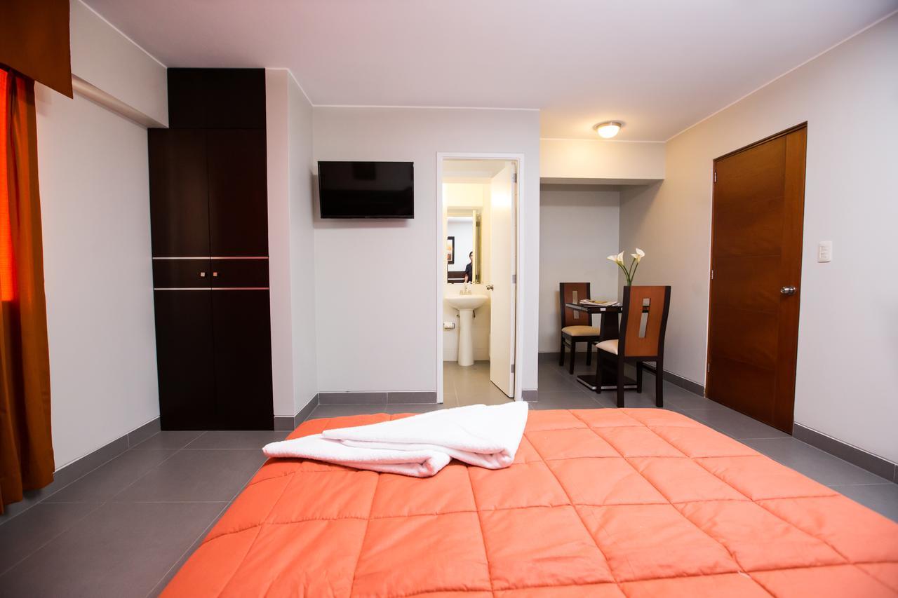 Mariategui & Hotel 2*
